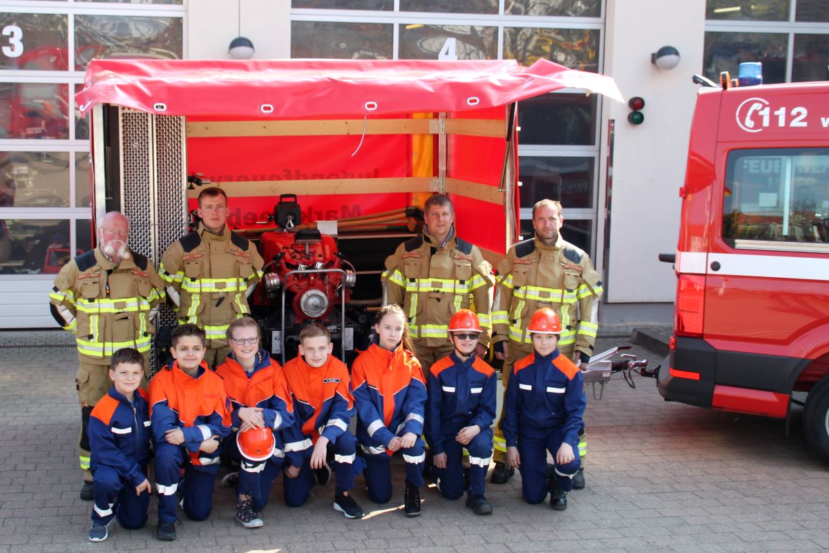 jugendfeuerwehr Anhänger 1